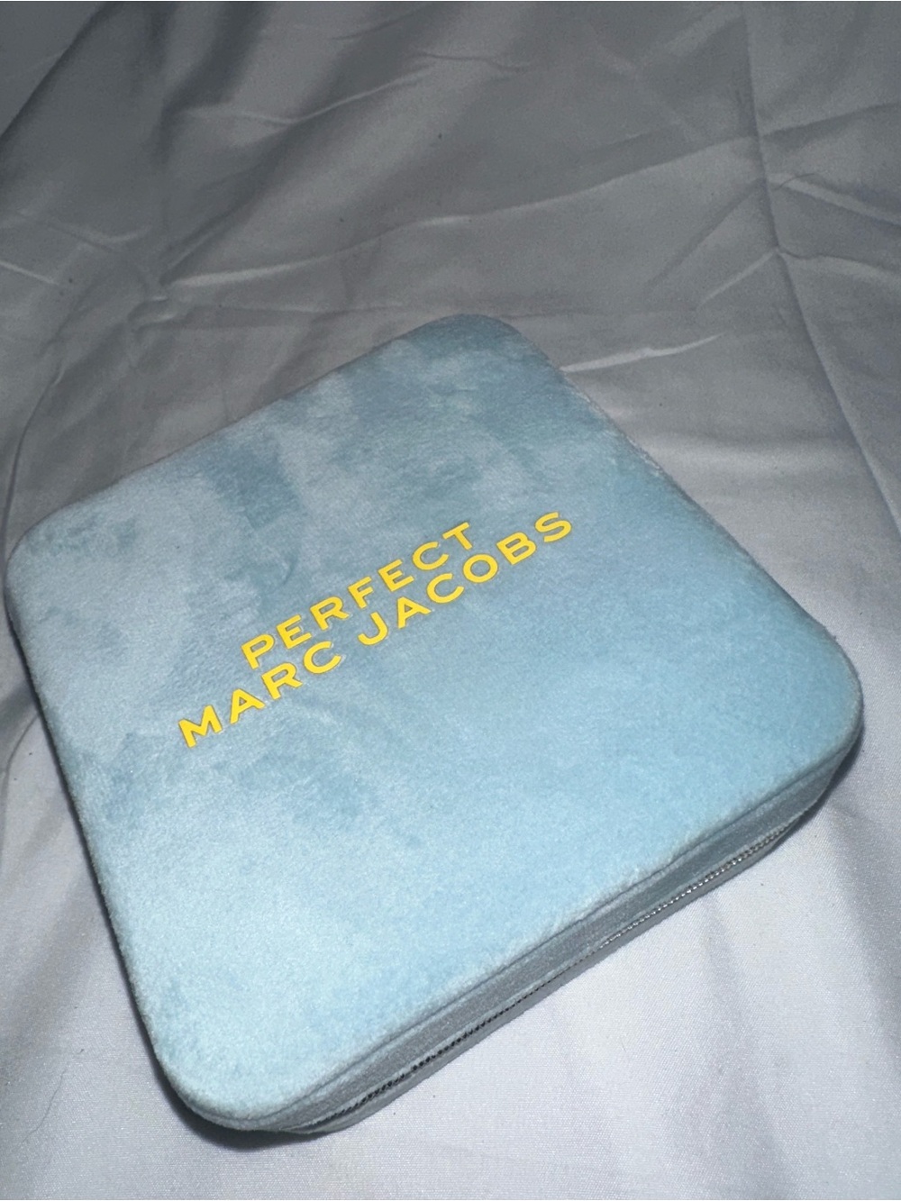 Marc Jacobs Perfect Blue Velvet Jewelry Travel Case Yellow Interior
